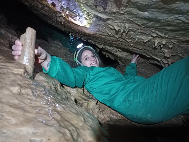  Höhlenwanderung in der Moros-Höhle