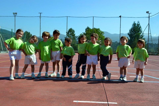  children in sports activities 