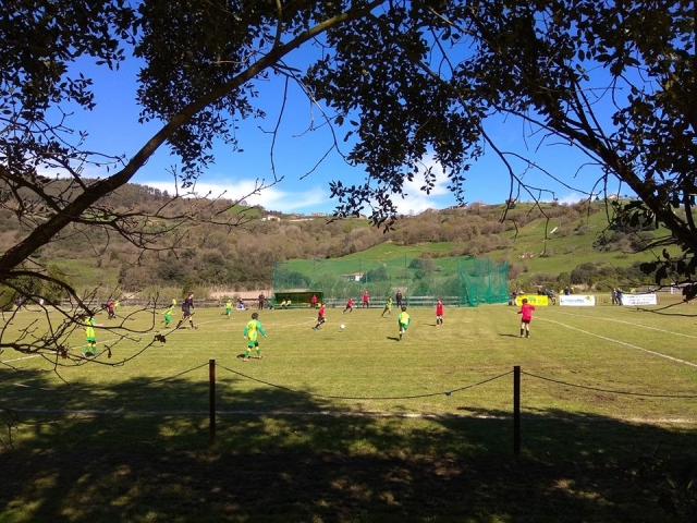  Allenamento di tecniche di calcio in Cantabria 