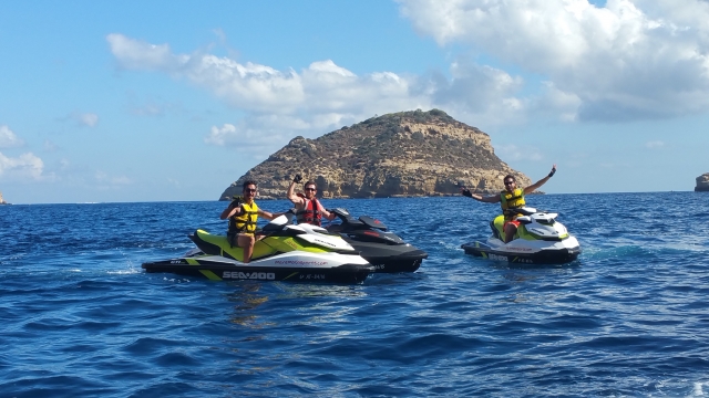 哈维亚 (Jávea) 的摩托艇之旅 