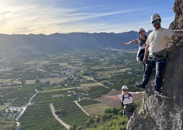  Sulle pareti verticali della via ferrata a Redován 