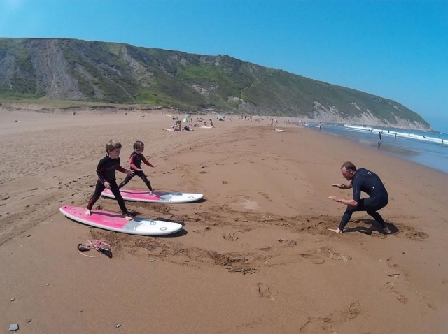  Children's surf classes in Sopelana 