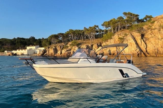  Boot an der Costa Brava 