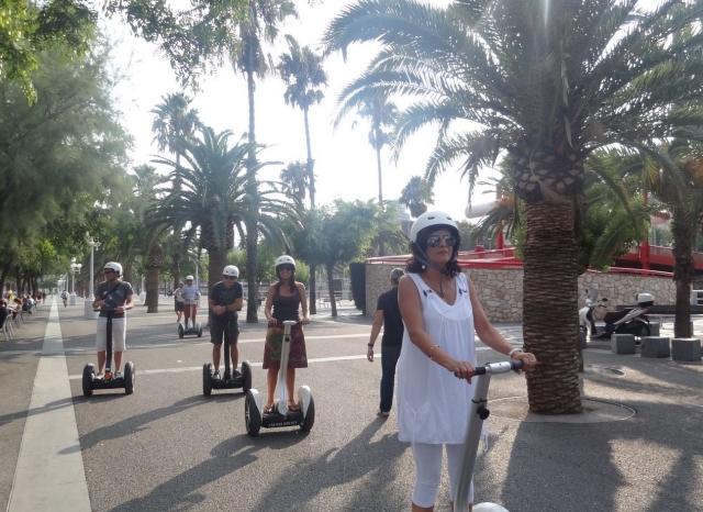 En segway por el paseo