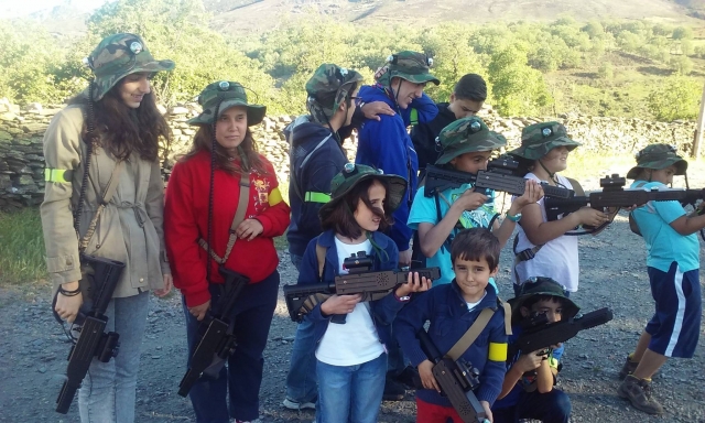  Everyone prepared for laser combat 