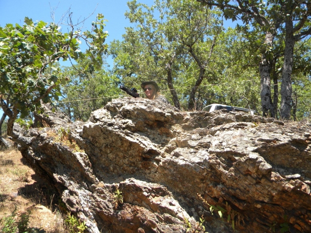  Utiliser des rochers comme couverture