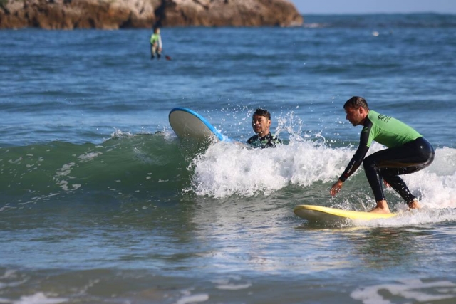 Surf en Playa de los Locos
