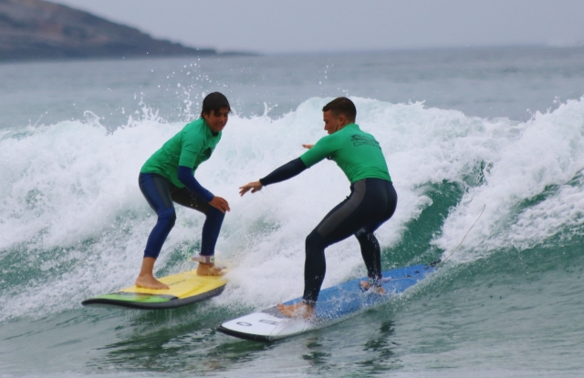 Clases grupales de surf