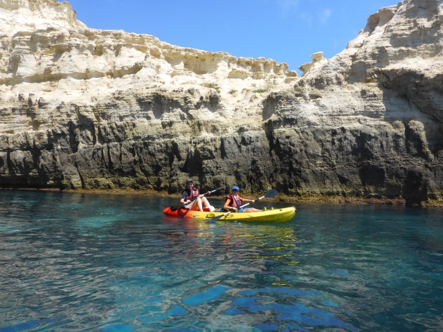 Paddling calmly 