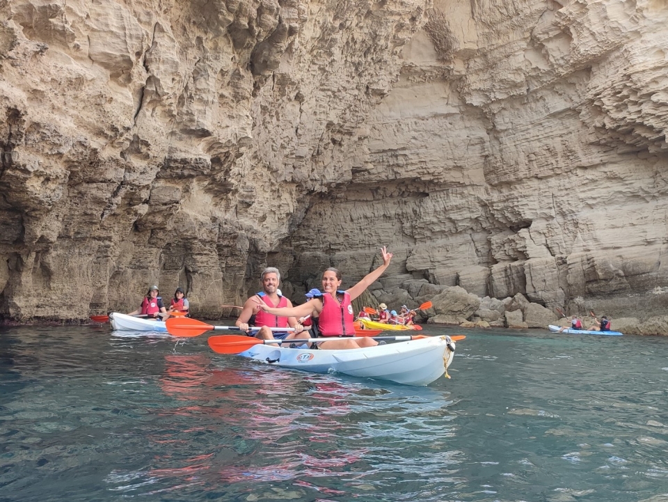 Paseo en kayak por Cabo de Gata