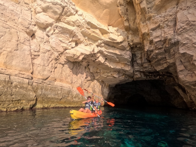 Kayak en Cabo de Gamarra