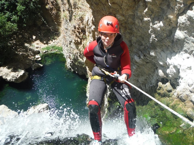  Descent of the canyon 