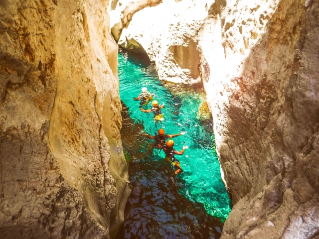  la-bolera-2.jpg 