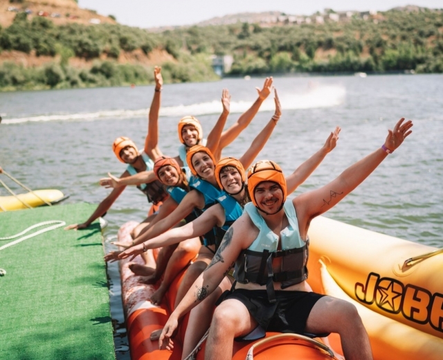  Enjoy the banana boat in the Guadarrama mountain range
