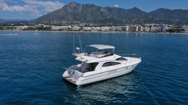 Exclusive yacht tour in Marbella 
