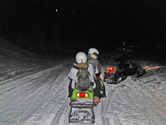  Night snowmobile tour 