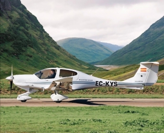 Pilote d'une journée en avion jusqu'à Montserrat (30min)
