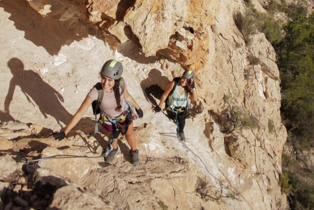  Enjoy the route of a route ferrata in Alicante