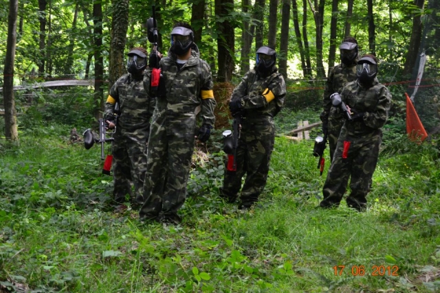  Tous préparés pour le paintball 