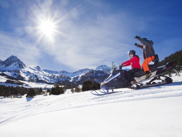 Ruta en moto de nieve