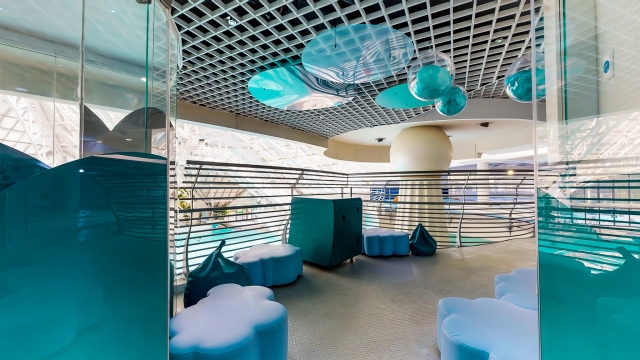  Área de relaxamento com poltronas 