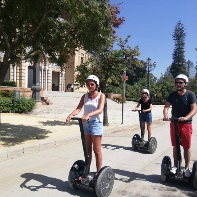 Familienausflug auf dem Segway Sevilla