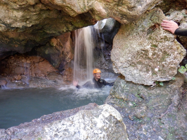  在 Barranco Gorgo de la Escalera 畅游 