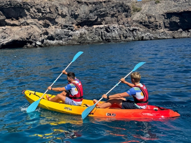 Kayak libre por las calas de Guía de Isora, 1 hora