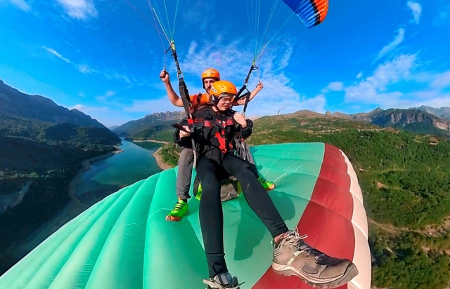 Sobrevolando un embalse