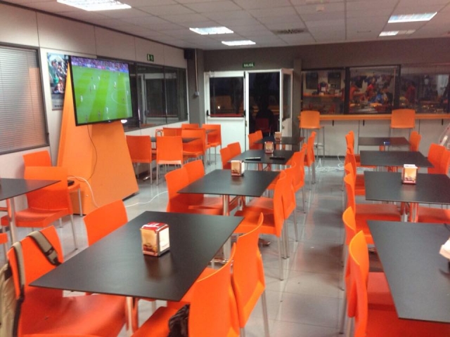  The cafeteria 
