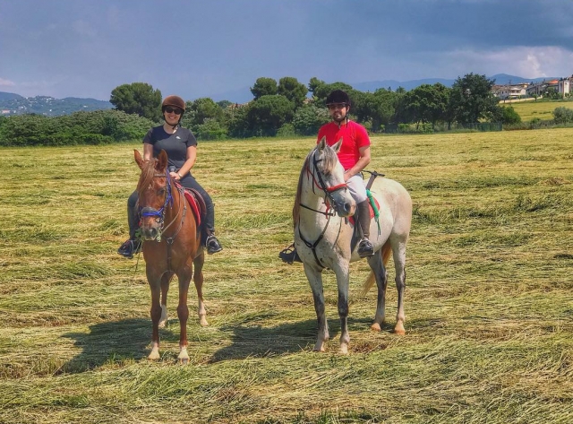 Équitation à Cingles de Bertí et nourriture