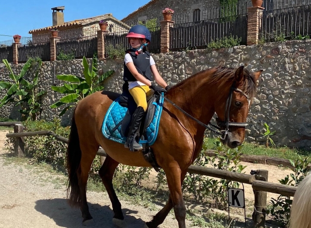 Paseo a caballo para todos los publicos en Barcelona