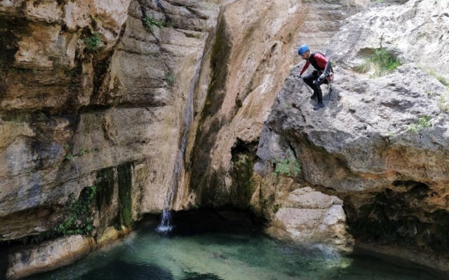  saltos no canyoning 
