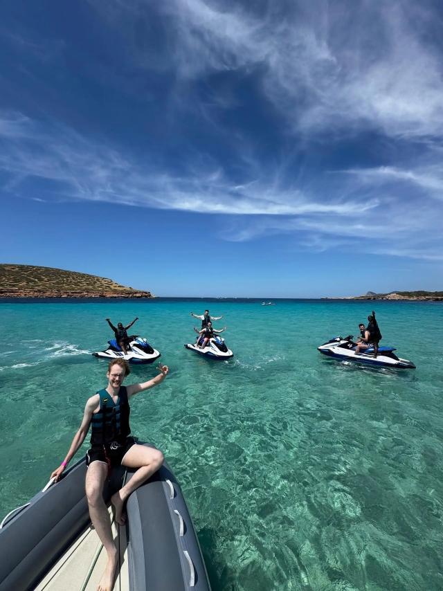 Excursión en moto de agua por Ibiza