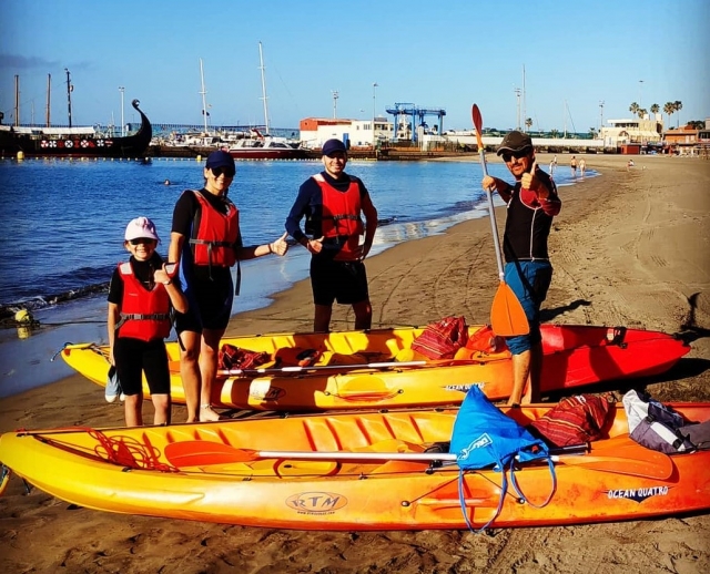  A Playa de los Cristianos prima di iniziare il percorso in kayak 