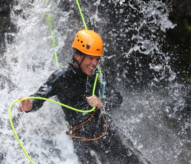  Laughter through the rope