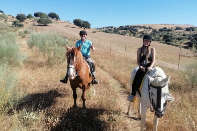 Cabalgamarra por el campo