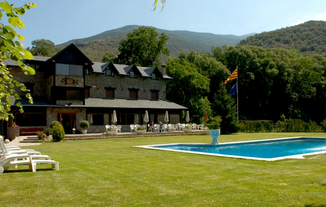  Temps de détente dans la piscine 