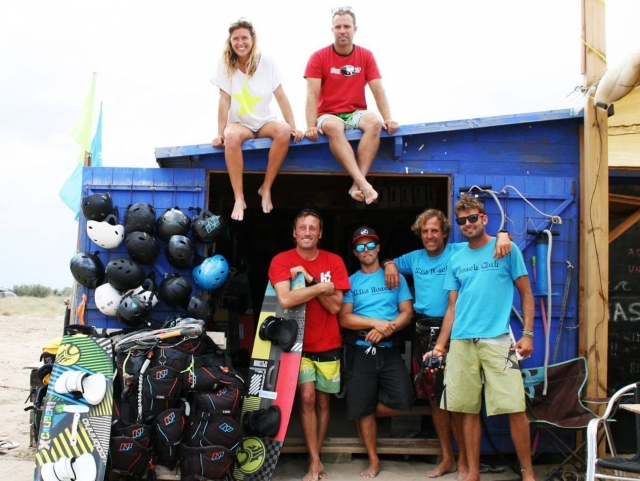  Alle posieren vor dem Kitesurfen