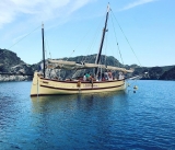 旺季克雷乌斯角 (Cap de Creus) 周围航行 4 小时