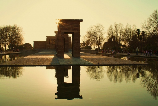  Coucher de soleil au temple de Debod