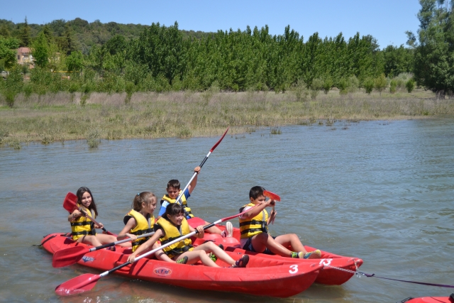 Kayak rental in the Barasona reservoir