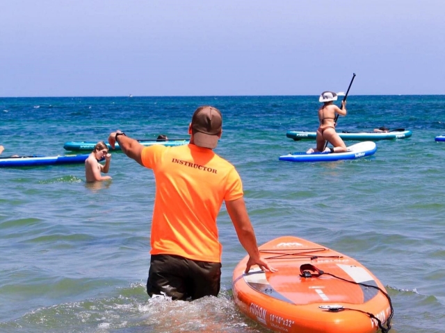  Nehmen Sie ein Paddle-Surfbrett in Denia 