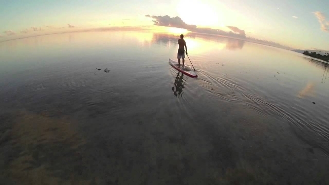  Paddle surf