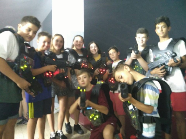 Avec les marqueurs laser 