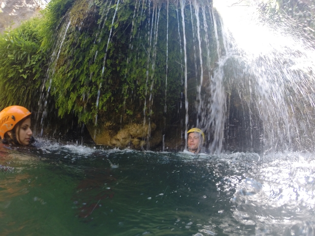  Canyoning cascades