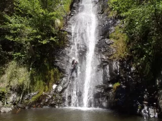 Canyoning di livello esperto nelle cascate di Escaló