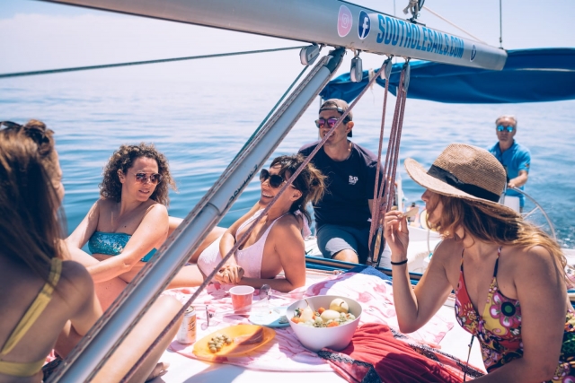 Comida y bebida