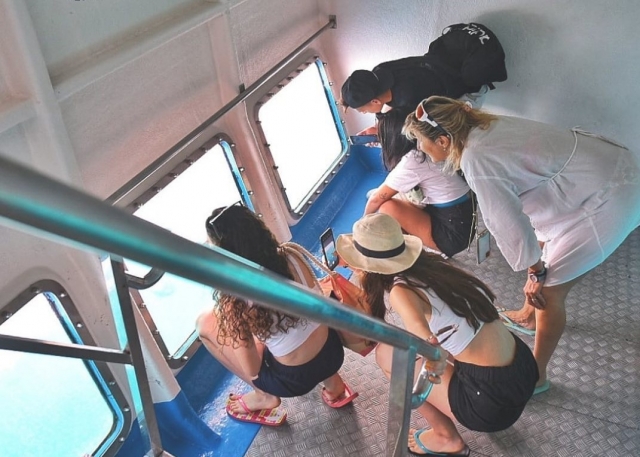  Underwater view of the boat