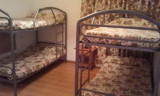  Vier Betten pro Zimmer 